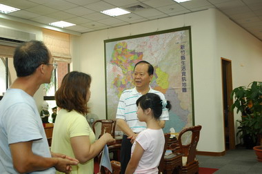 寄讀生無國籍鄭縣長指示爭取核准(圖)