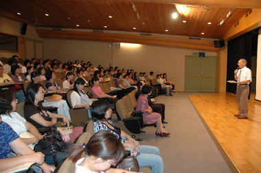 林政則今日在實踐潛力研習班致詞(圖)