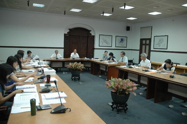 林政則主持計畫及預算審核第一次會議(圖)