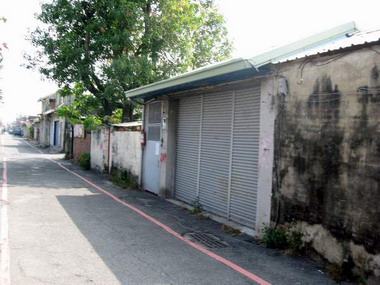 配合防治登革熱-老舊閒置房舍拆除成效(圖)