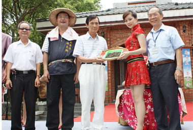 東方美人茶爭霸賽楊育正獲特等獎(圖)