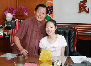 縣長表揚2次國中基測全縣榜首陳彥芳(圖)