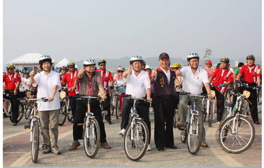 後龍溪愛水鐵馬行5百單車族響應(圖)