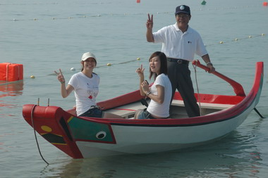 98年首長觀光盃澎湖古船目傳統舢舨搖櫓比賽(圖)