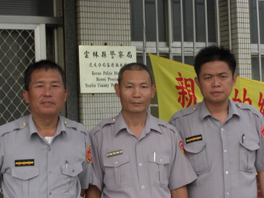 虎尾警熱心助老婦脫離水困之災(圖)