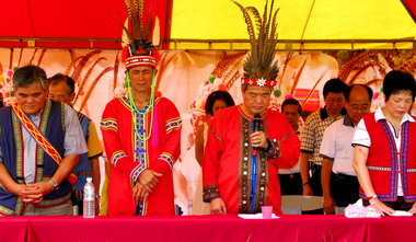 張通榮出席原住民聯合豐年祭(圖)
