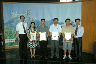 2009花蓮玫瑰石藝術季「爭奇鬥豔展」(圖)