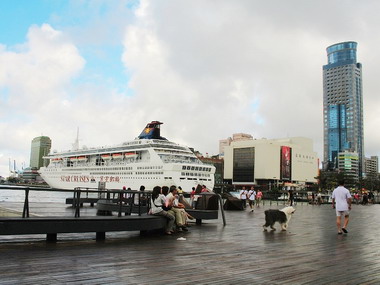 張通榮請相關單位加強整頓海洋廣場環境(圖)