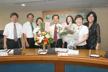 許添財關心「莫拉克颱風」受災戶安置情形(圖)