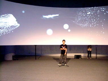 國美館展出抽象動態視覺作品(圖)