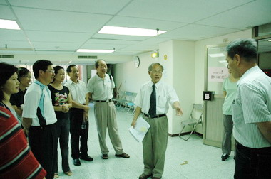 林政則今日上午現勘體育館舞蹈教室(圖)