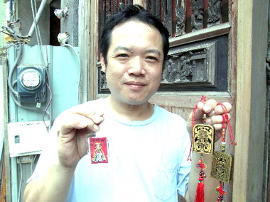 黃政雄開發香火盒香火袋保存更久(圖)