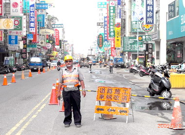 彰縣進行自來水汰換舊漏管線工程(圖)