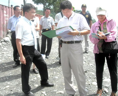 南投檢察官勘驗台16線路基沖失(圖)