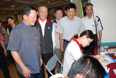 徵才活動700多人在頭份搶頭路(圖)