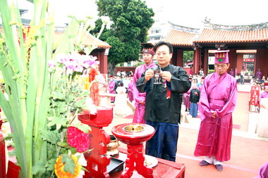 彰縣慶祝至聖先師孔子週年誕辰釋奠典禮(圖)