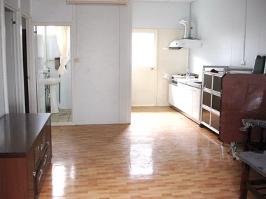 中繼屋完成景觀綠化災民21日將入住(圖)