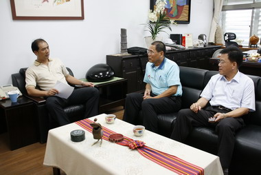 關心縣內校園防範H1N1新流感情況(圖)