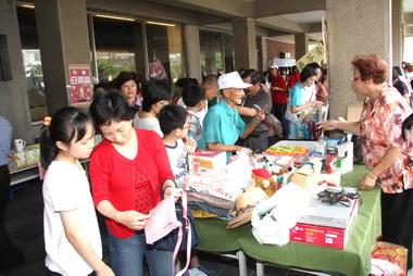國華人壽舉辦愛心義賣活動(圖)