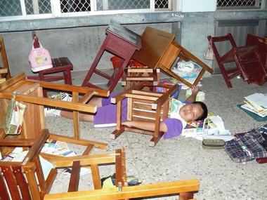 921地震10周年紀念活動校園防災演練(圖)