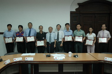 協調中小學暫緩戶外教學防治H1N1疫情(圖)