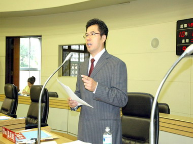 新竹市議員溫明地關心獨居老人送餐問題(圖)