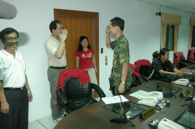 張志明今前往花蓮縣消防局視察防災準備(圖)