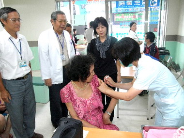 彰縣衛生局簽訂流感疫苗合約接種醫療院所(圖)