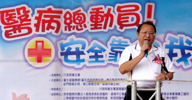 基隆市秘書長許清坤(圖)