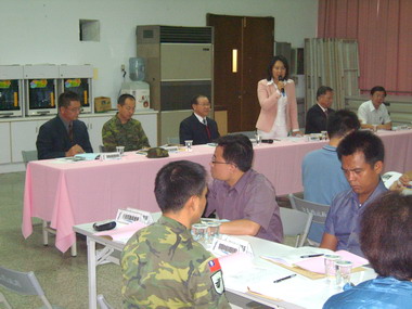 鄺麗貞主持98年第2次「三合一會報」(圖)