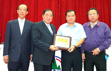 天外天垃圾資源回收廠獲評特優事業(圖)