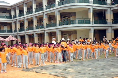 竹市高峰國小舉行建校5周年校慶(圖)