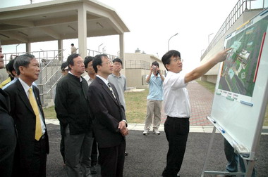 江宜樺視察竹市客雅水資源回收中心(圖)