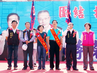 李朝卿競選總部今早熱鬧登場(圖)