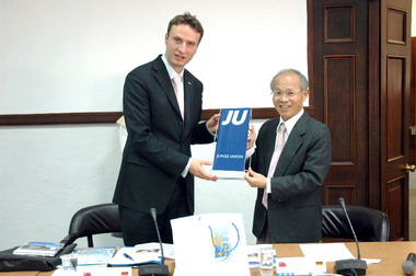 德國基民黨青年聯盟訪問團拜會林政則(圖)