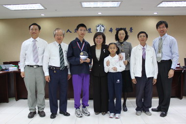 蔡承邑 蔡宛妏兄妹奪得國際發明展組金牌(圖)