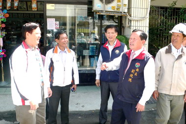 劉政鴻關心苗市福星街污水下水道工程改善(圖)