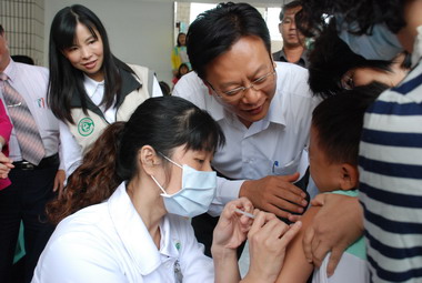 彰縣辦H1N1新型流感疫苗校園開打記者會(圖)