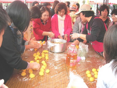 花與綠踏車逍遙遊宣傳活動(圖)