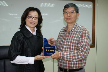 行政院中部聯合中心新聞組組長廖楷煌榮退(圖)