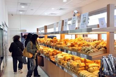 復興航棧幸福烘焙屋今對外營業(圖)