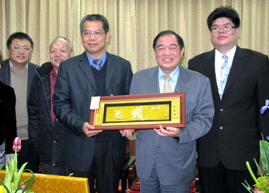 大武崙工業區廠商協進會拜會張通榮(圖)