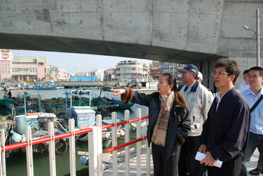 張花冠視察布袋鎮建設(圖)