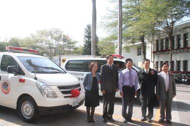 中視公司愛心基金會捐贈台東縣2輛救護車(圖)