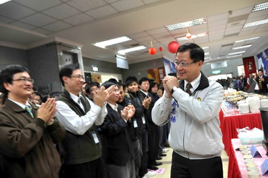 吳志揚辦新春團拜(圖)