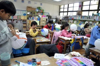 石碇國小辦環保元宵節(圖)