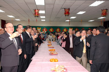 竹縣辦春節團拜(圖)