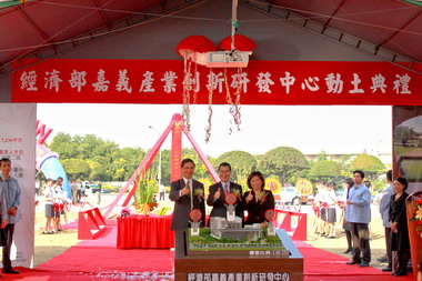 2010台灣燈會民調八成以上都說讚(圖)