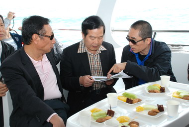 知名導演張藝謀至日月潭參訪(圖)