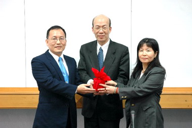 竹市新任人事處長陳旻佈達交接(圖)